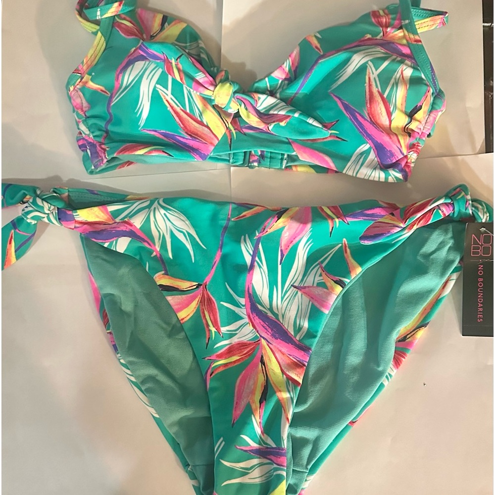 Swimsuit 2 piece top size small bottoms size Medium Brand New